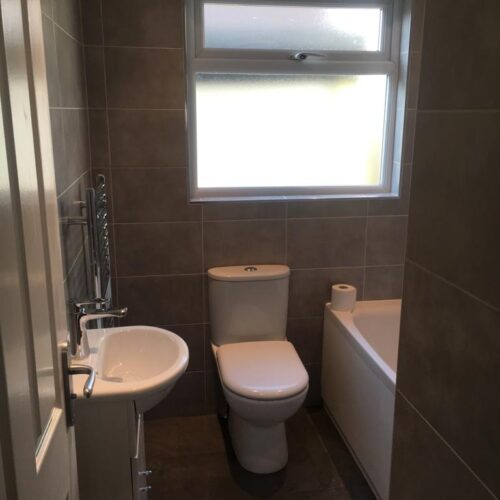 Coates builders bathroom services 82